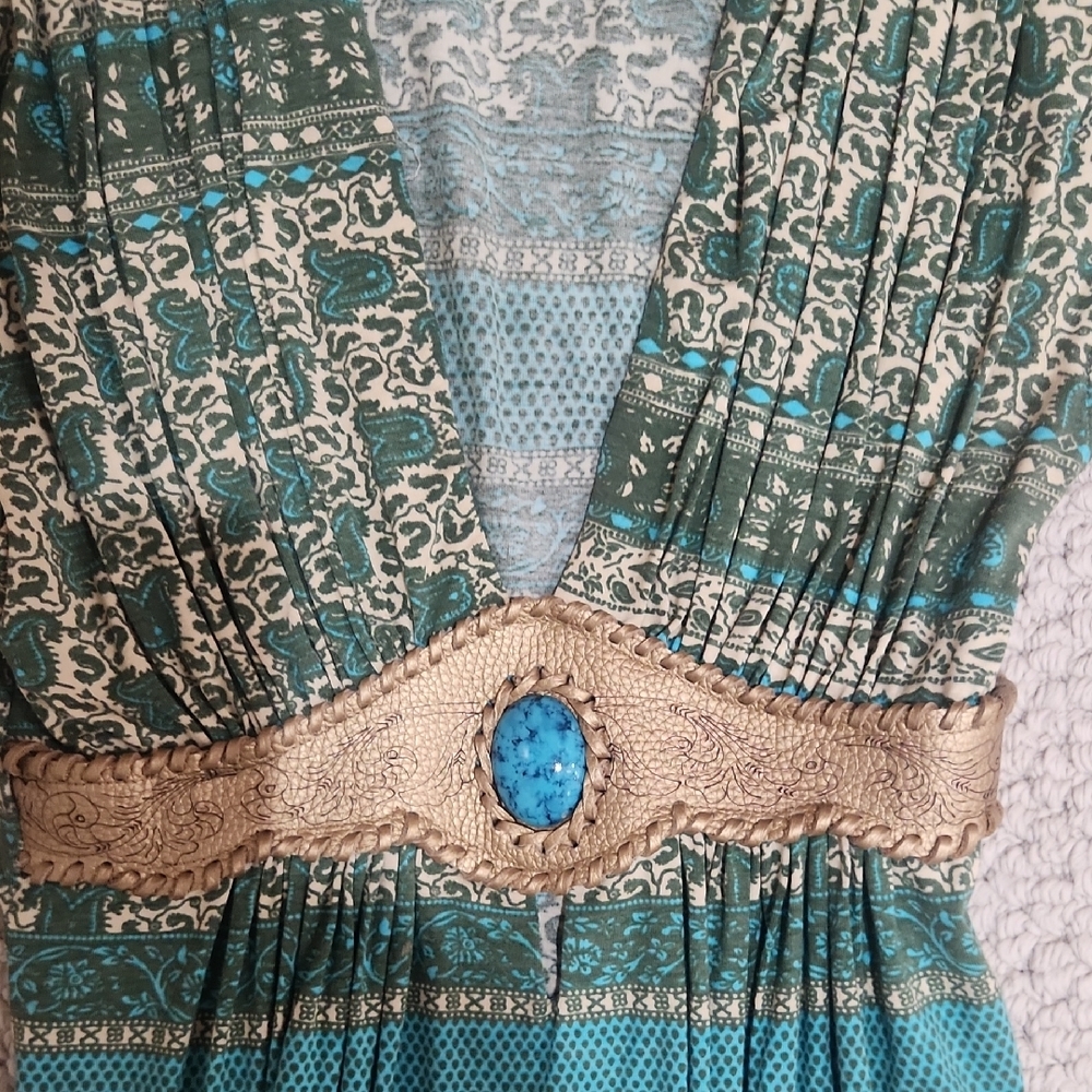 Sky Green and Blue Shirt with Gold Leather and Turquoise Imitation Stone Accents - Picture 4 of 5
